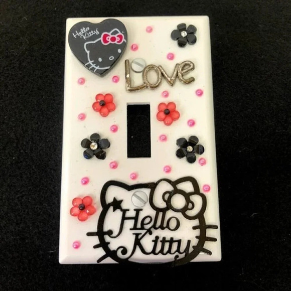 💕2/$25💕 Hello Kitty Light Switch Plate Cover Handcrafted - Picture 1 of 1
